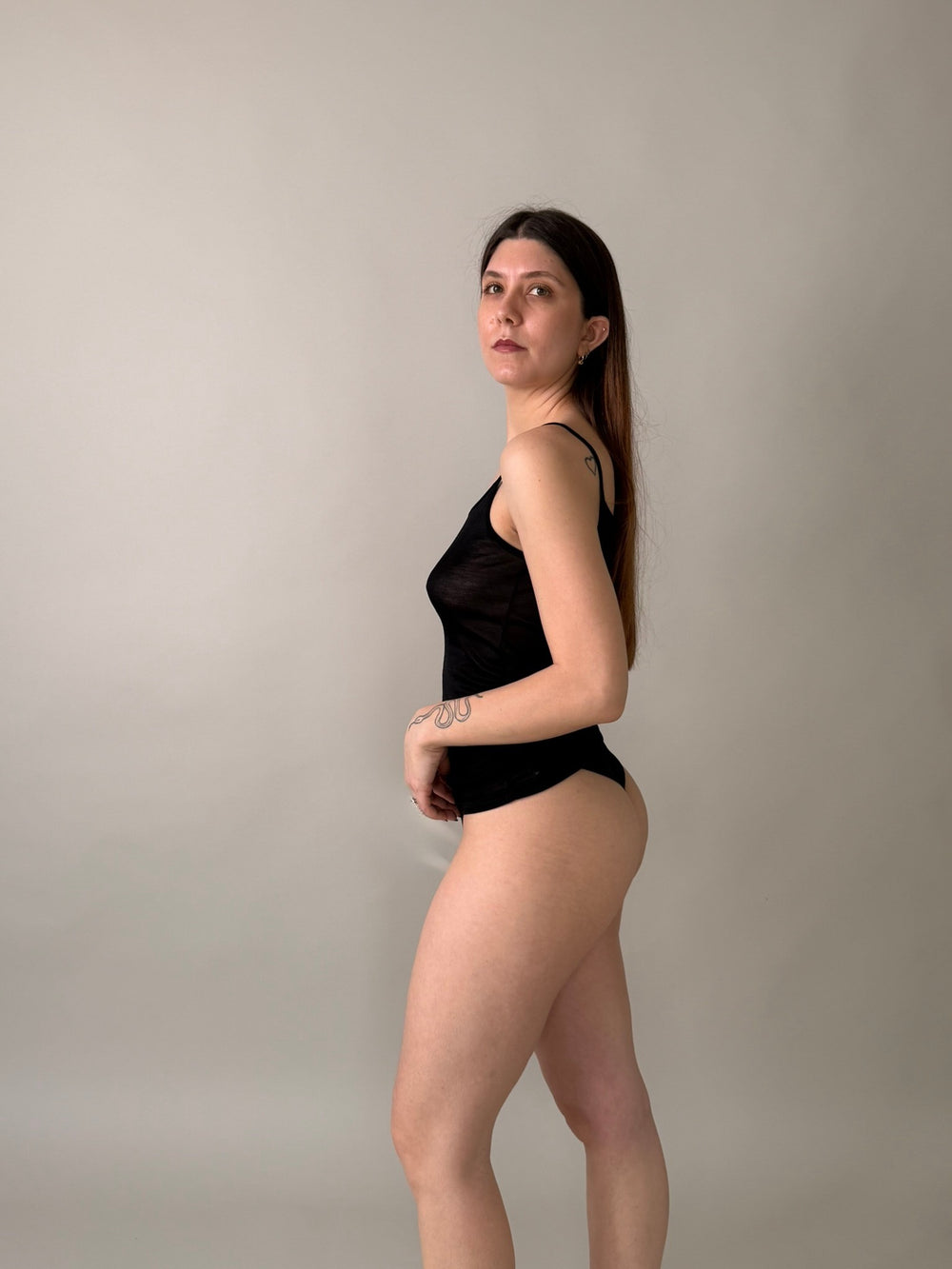 MARÌA - CANOTTA IN 100% SETA SPALLA STRETTA NERA