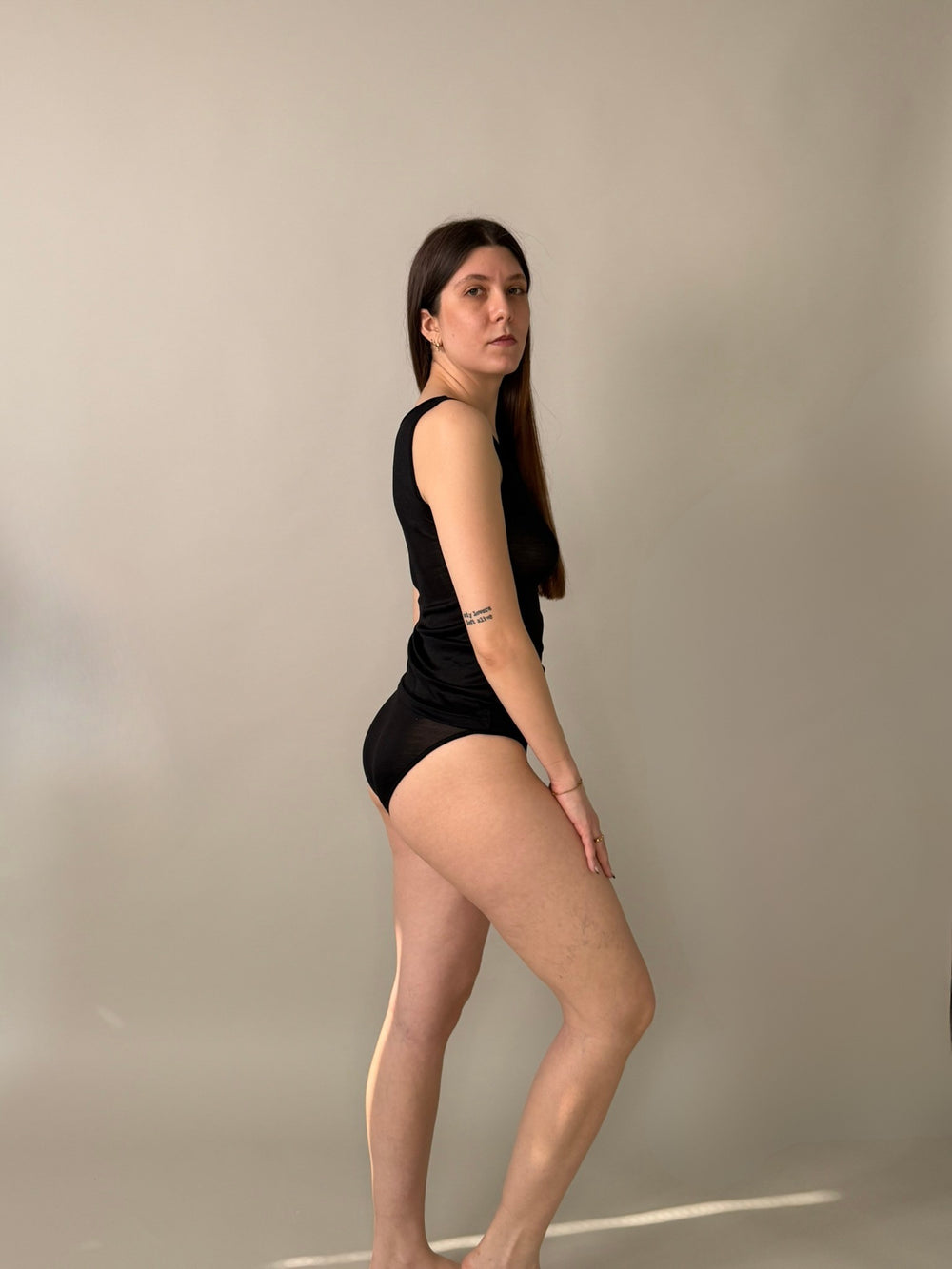 GLORIA - CANOTTA 100% SETA SPALLA LARGA NERA